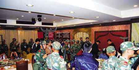 广东省公安机关组织公安民警,武警官兵,对以许建强(绰号"锤头笠")