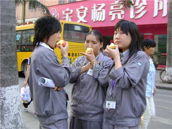 [街拍]<em>打工妹</em>的早餐