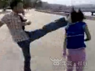 [视频]潮州散打男狠扁<em>小太妹</em>