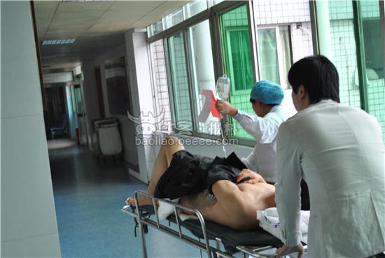 男子睡觉时命根被香港女友泼硫酸(获奖10)