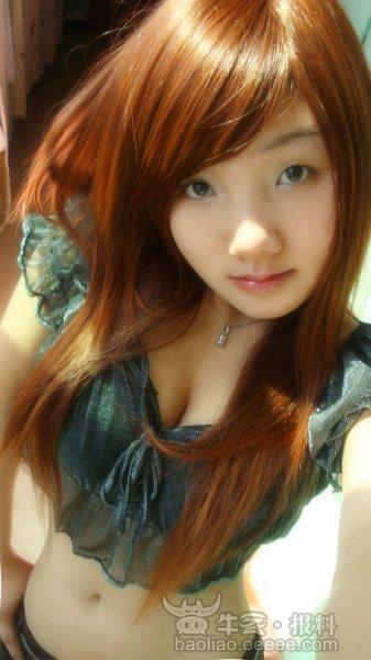 [组图]90后美女竟\乳\此动人