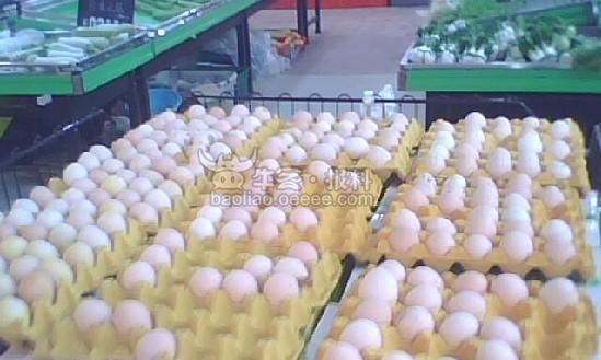 [组图]深圳某超市销售石灰做的假鸡蛋