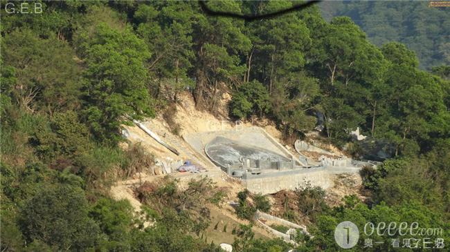 梅林山公园好多私人坟墓正在装修无人过问