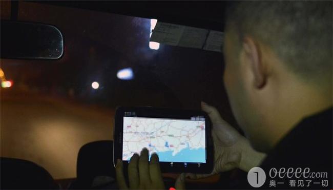 广东抓8克隆卡团伙 总头目泡站街女作案