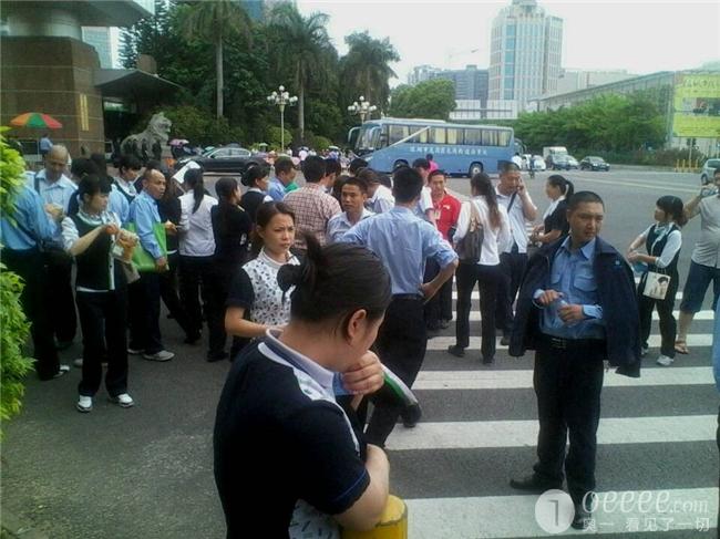 深圳东部公交薪酬待遇低得离谱,353线路罢工寻