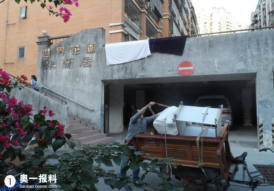 白石洲搬运工:第一代深漂 天天搬家却没有自己