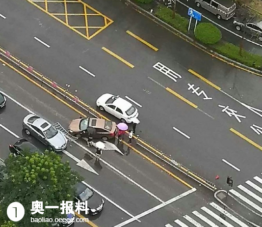 龙岗愉龙路与龙平西路十字路口交通事故频繁