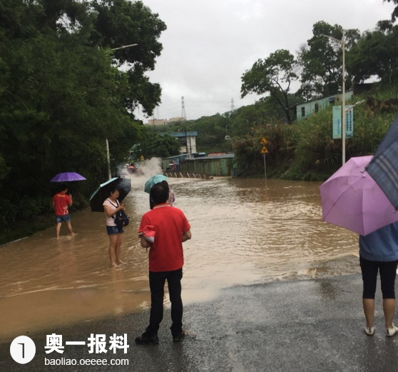 1米,甘坑客家小镇,每到暴雨季节地面就像发洪水2018-06-07 11:512925