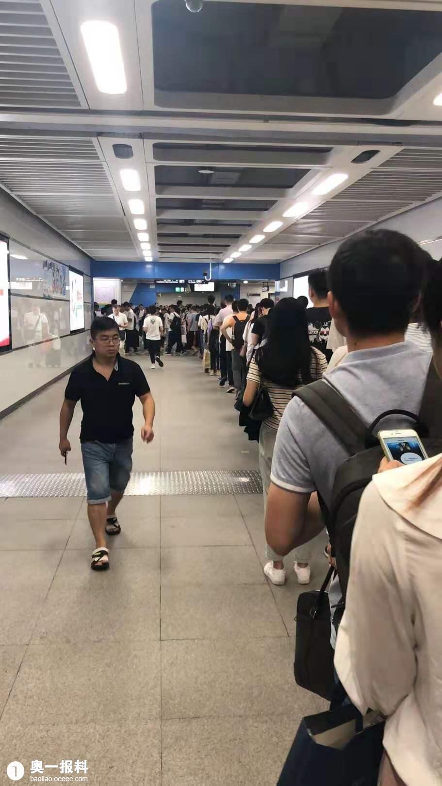 高峰期的碧海湾站，这也太夸张了吧_报料_民声汇_奥一报料_南都报系综合报料平台