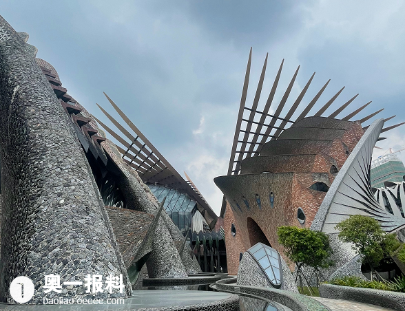 一直觉得深圳还有很多有特色的景点 如玛丝菲尔大厦 设计感十足又漂亮