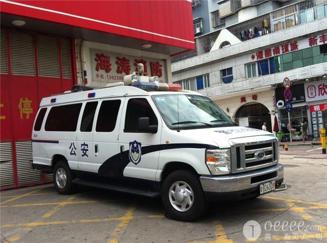 路遇深圳霸气的警车