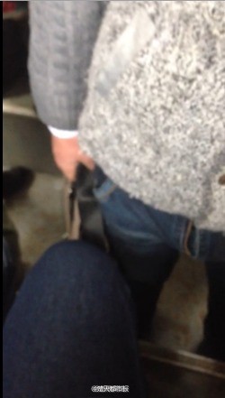 拉链门莱温斯基50岁了又瘦又美如女王77岁克林顿头发全白