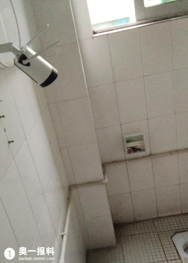厕所里有摄像头这样怎么上厕所