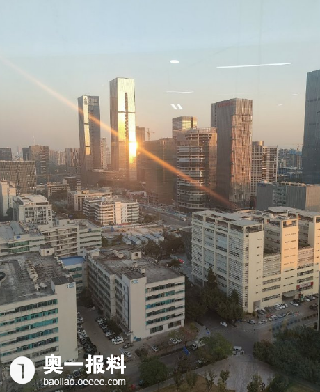 城市玻璃幕墙越来越多,光污染越来越严重_报料_民声汇_奥一报料_南都