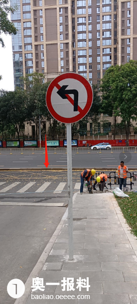 侨香路周边道路坡度大标识牌不明显