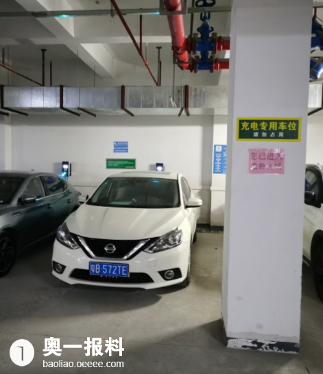 地址:深圳·深圳市龙岗中心医院停电停车位非常充足,却长期霸占新能源